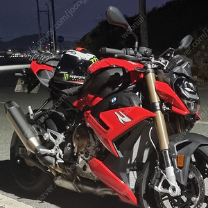 BMW 22년식 신형 S1000R 팝니다