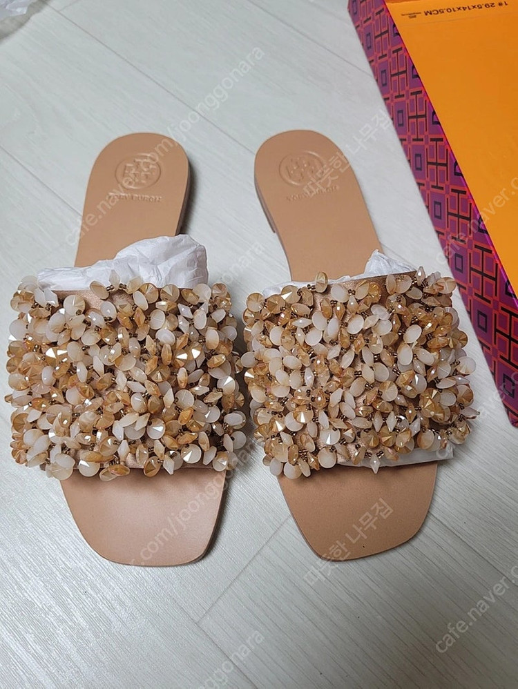 토리버치 보석슬리퍼 새것--1