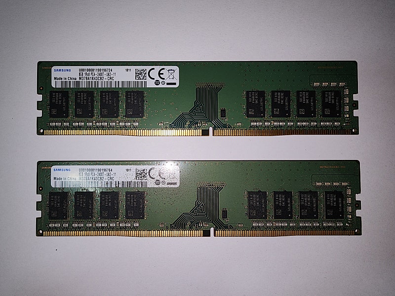 삼성 DDR4 8g PC4-19200 x 2개 판매합니다.