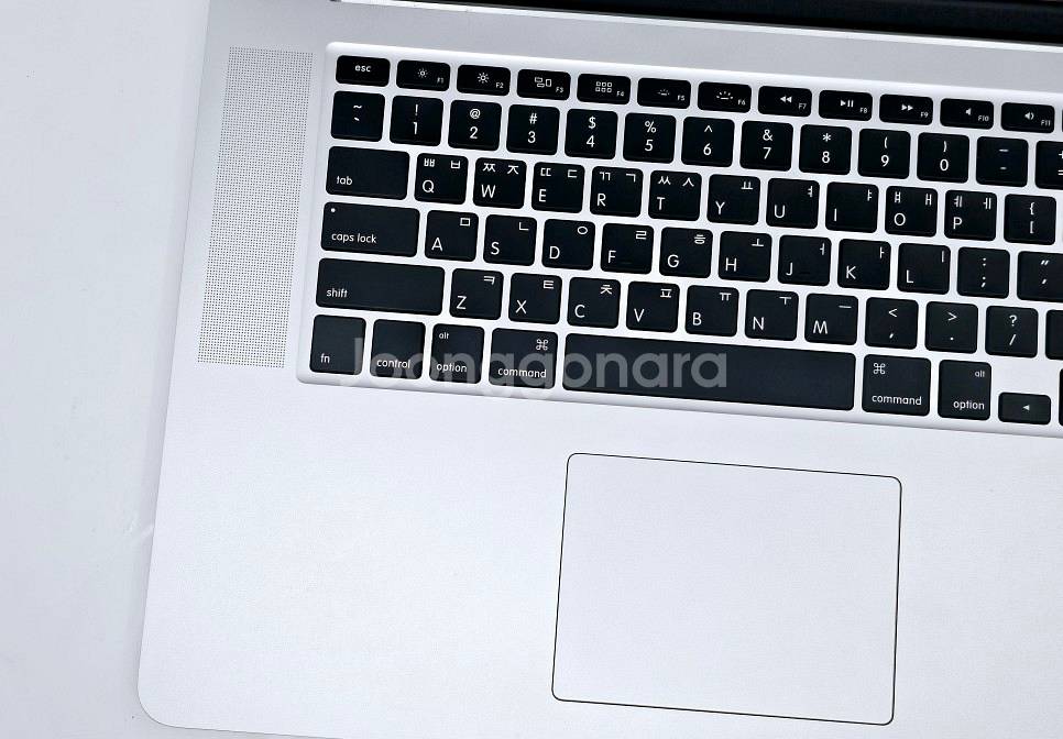 2015 맥북프로 15인치 256GB i7/16GB 애...--1