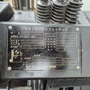 [중고지게차]도요타 전동지게차 1.5톤 3단5000MM 944시간 싸이드쉬프트장착 2018년식