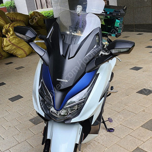 관리잘된 포르자350cc