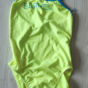 배럴 여성수영복 M(85-90)-택없는새상품