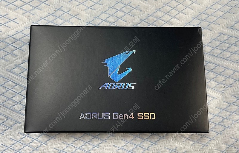 기가바이트 AORUS NVMe Gen4 M.2 SSD 2테라 (2TB)팝니다! 국내 정품 제이씨현 제품 (15만원에 팝니다. 택배비 내드려요!)