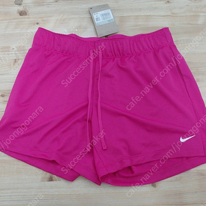 Nike 나이키( 새상품) DRI-FIT Attack Shorts 반바지 쇼츠 핑크 사이즈: XS ﻿트레이닝복