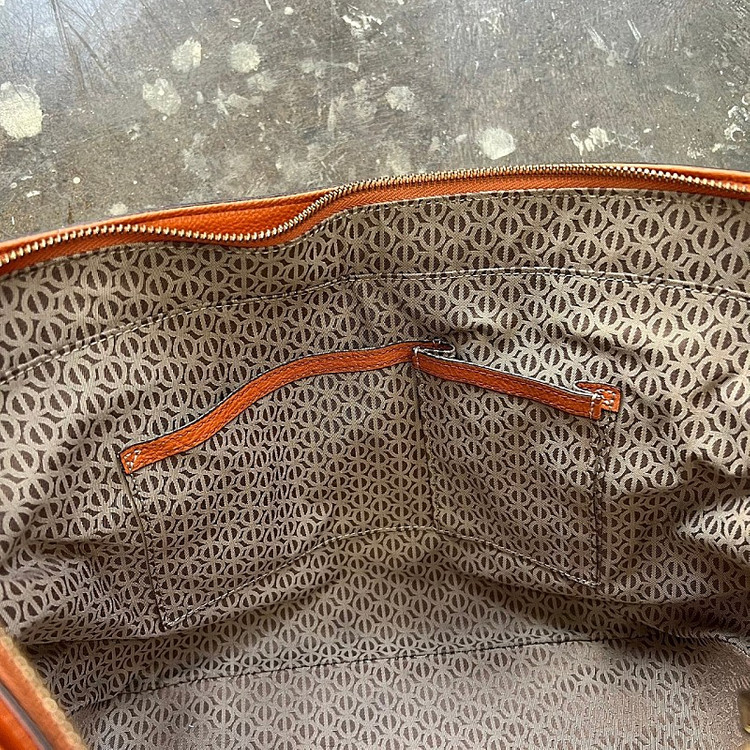 루이까또즈 크로스백 가방 토트백 메트로시티 코치 닥스 빈폴 mcm 이미지