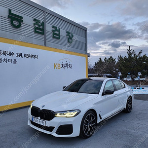 BMW 530I Xdrive M스포츠패키지