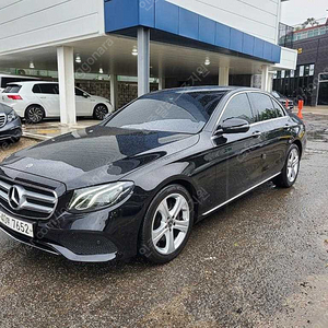 벤츠E-클래스 W213 E200 아방가르드@중고차@중고차매입@전액할부@저신용자@신불자@소액할부@현금@카드 전부 가능합니다!