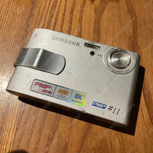 삼성 디지털카메라 STW-S11PMP PMP #11 디카 똑딱이 하이엔드 수집용 관상용 보관용 인테리어 장식용 레트로 빈티지 실버 뉴진스 디토 감성