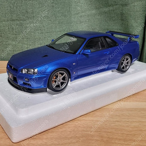 오토아트 1/18 다이캐스트 닛산 스카이라인 GT-R R34 V-SPEC 2 베일사이드 블루 자동차 모형