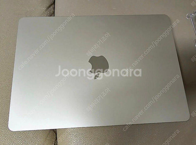 맥북에어 m2 스타라이트 8코어 8GB 256GB--1