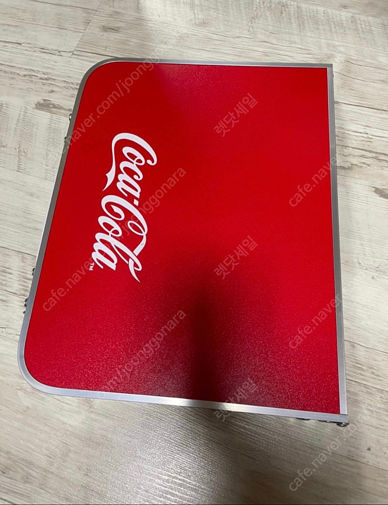 코카콜라 폴딩테이블 레드 미사용 새것 캠핑테이블 한정판 캠핑 굿즈
