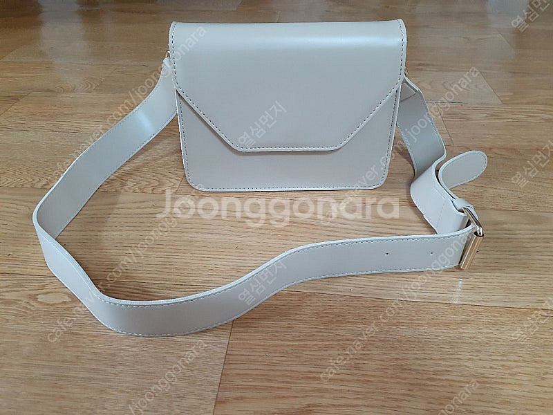 가방 새거입니다 예쁜니다 귀여워요 요즘 편하게 사용하세...--0