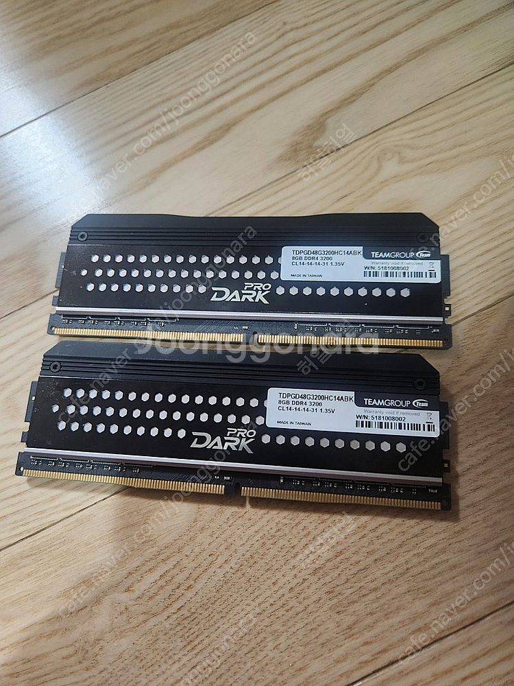 팀그룹 다크 프로 DDR4 8GB x 2 xmp 320...--2