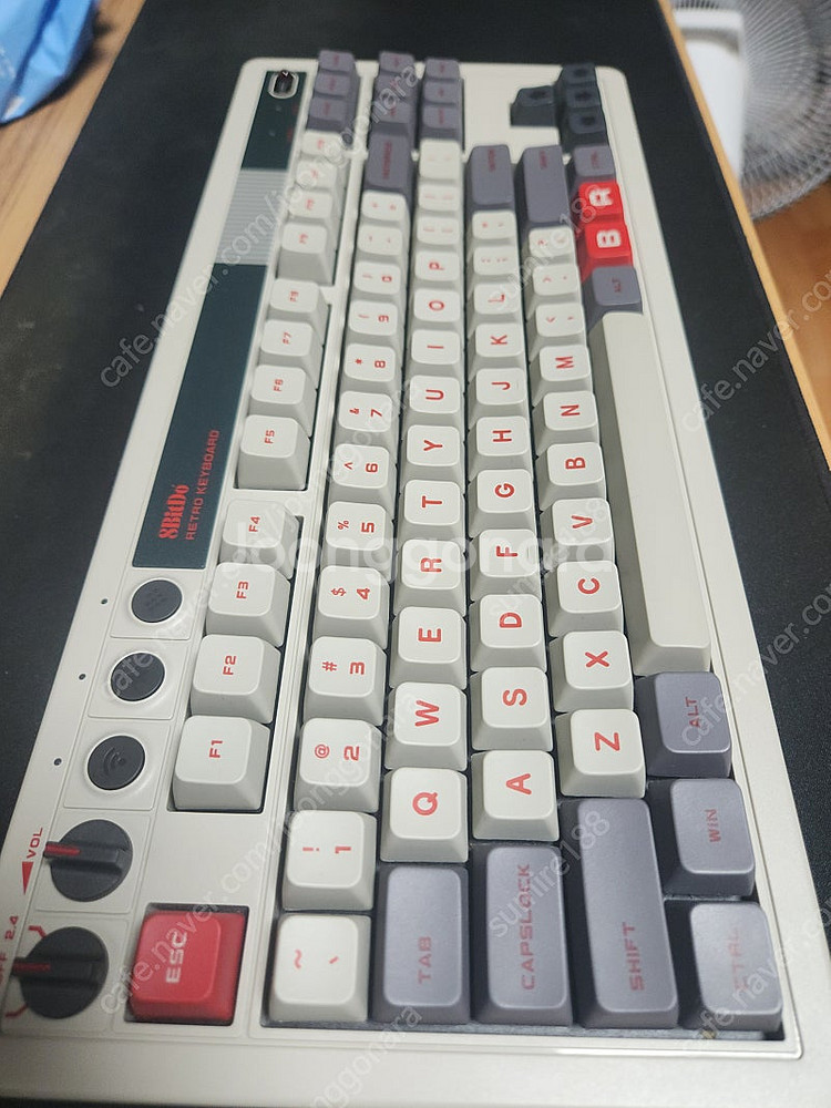 8bitdo 키보드 풀박스--2