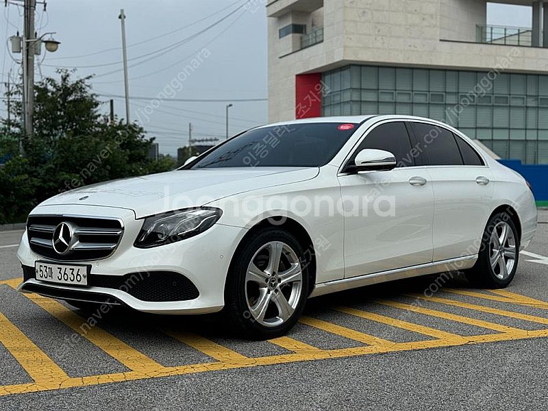 벤츠E-클래스 W213 E220d 아방가르드 (5인승)...--0