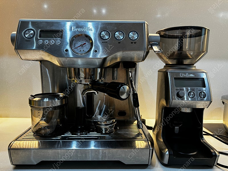 브레빌 920 + 전동 그라인더 포함 이미지