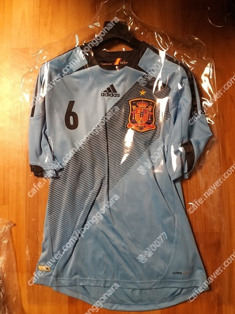 아디다스 스페인 국가대표 유니폼 S사이즈 판매합니다