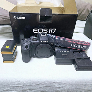 캐논 eos R7