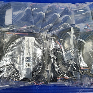 OMRON옴론 센서 커넥터 EE-1010팝니다.