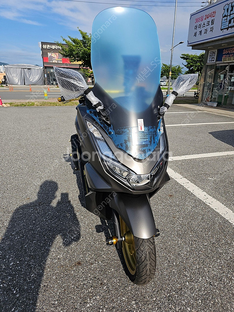 22년식 PCX ABS 160정품업 신차급팝니다.--1