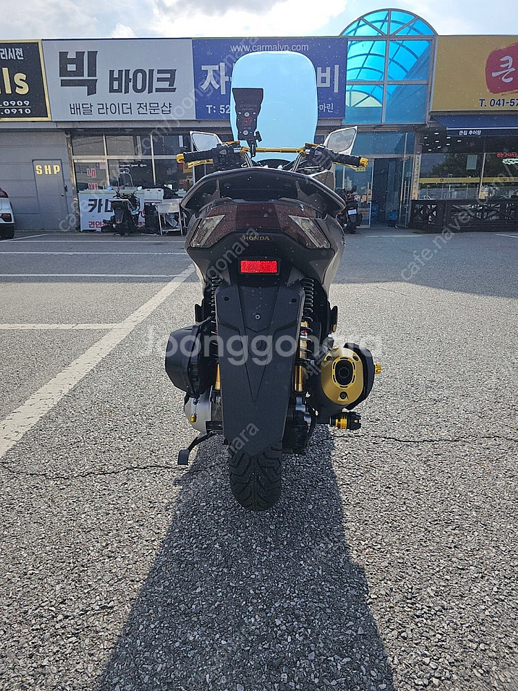 22년식 PCX ABS 160정품업 신차급팝니다.--4