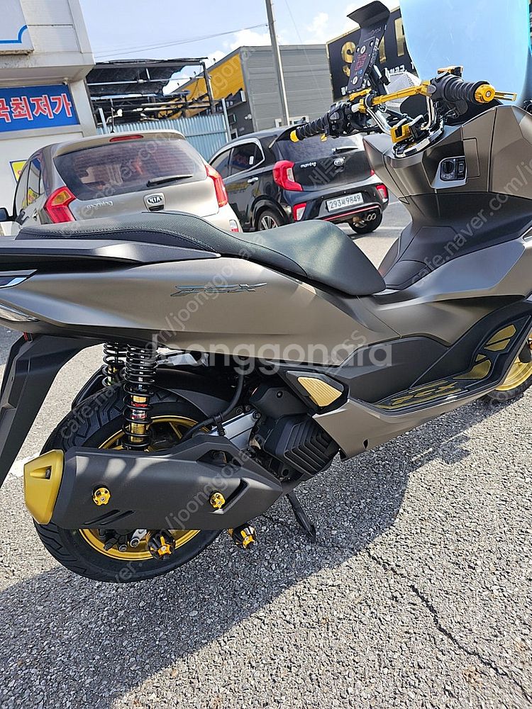 22년식 PCX ABS 160정품업 신차급팝니다.--5