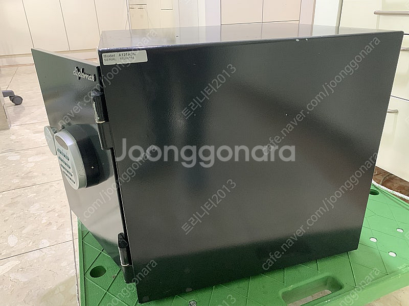 급매: 가정용 디프로매트 금고 A125R3 - 5만원.--3