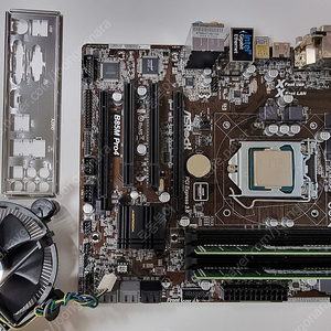 E3-1231V3 (4790 동급) + ASRock B85M PRO4 + 삼성전자 DDR3 4G PC3-12800 2개 팝니다.