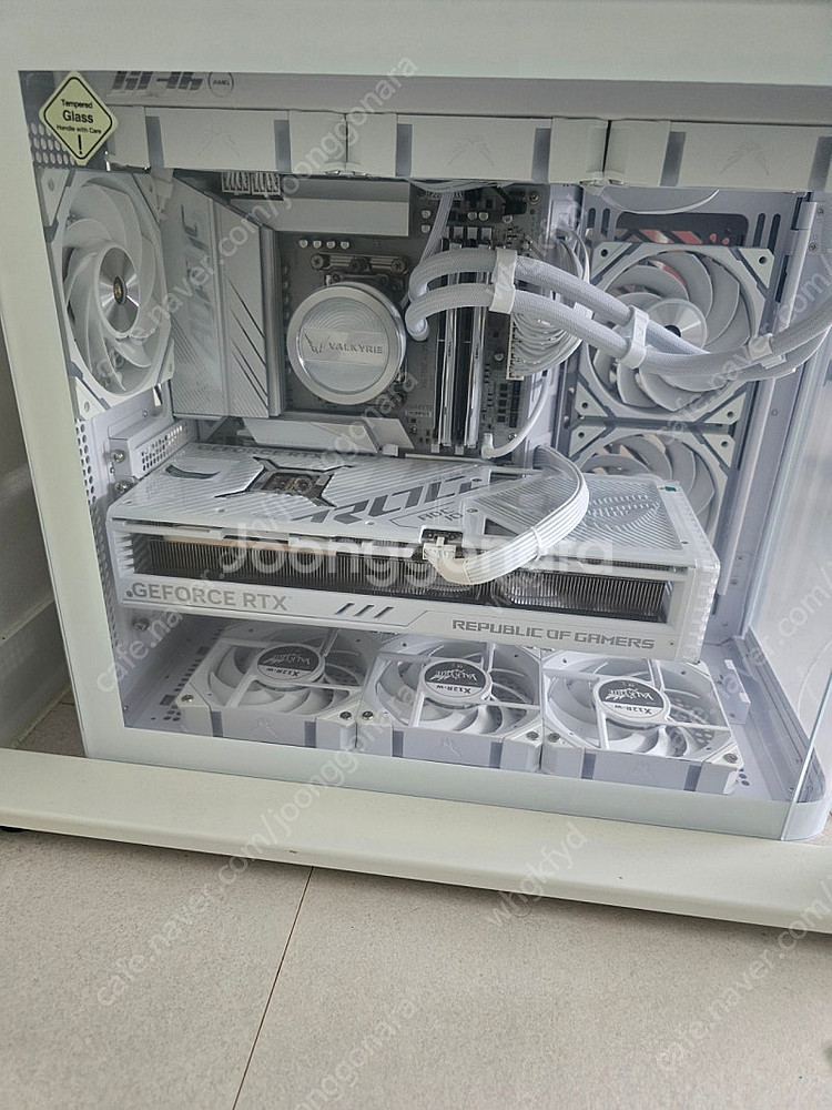 하이엔드7950x3dㅇ4090 k70max 지슈라2 일...--0