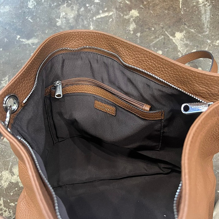 러브캣 크로스백 토트백 가방 숄더백 mcm 루이까또즈 코치 빈폴 이미지