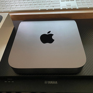 맥 미니 Mac mini 2018( i7, 32GB, 1TB)