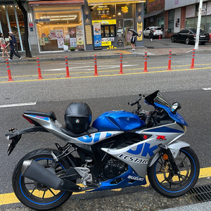 스즈키gsxr125 21년식