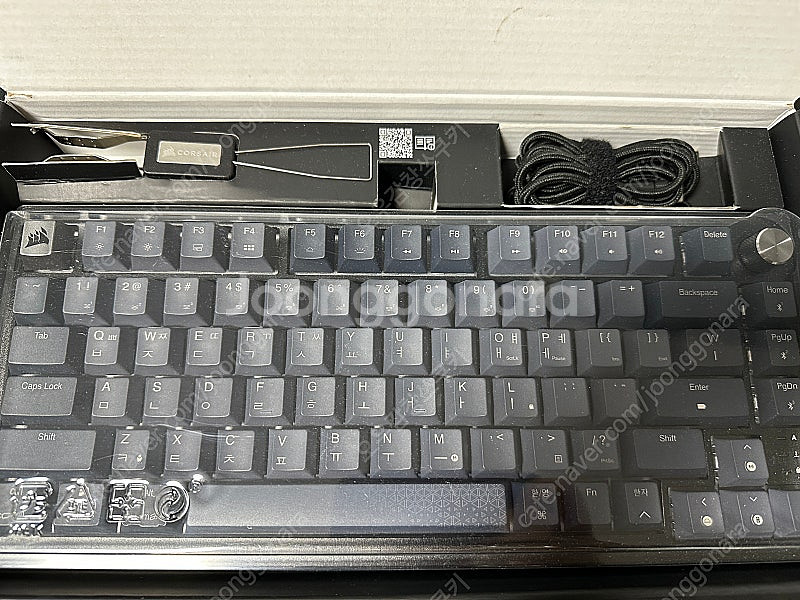 커세어 K65 RGB PLUS 무선 핫스왑 게이밍 기계식 키보드 블랙 그레이(택포)--1