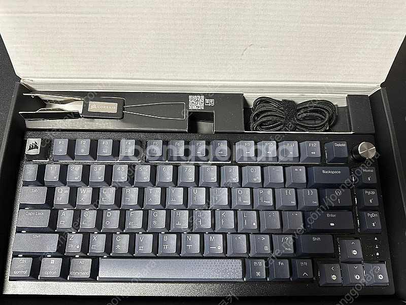 커세어 K65 RGB PLUS 무선 핫스왑 게이밍 기계식 키보드 블랙 그레이(택포)--2