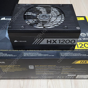 커세어 HX1200 80PLUS PLATINUM 팝니다.