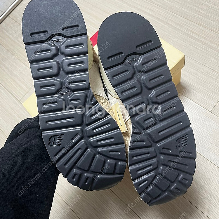 뉴발란스 마카다미아 990v1--1