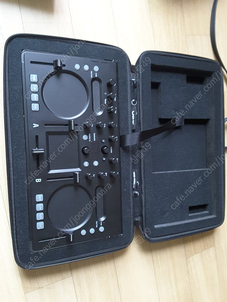 콜그 dj 컨트롤러 kaoss dj 이미지