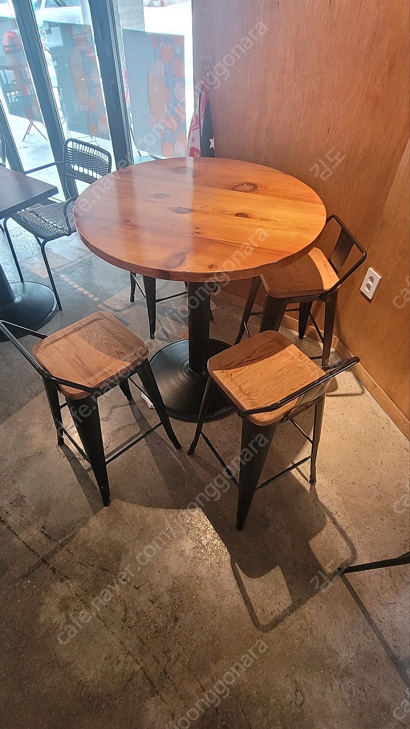 까페 원목 원형 테이블