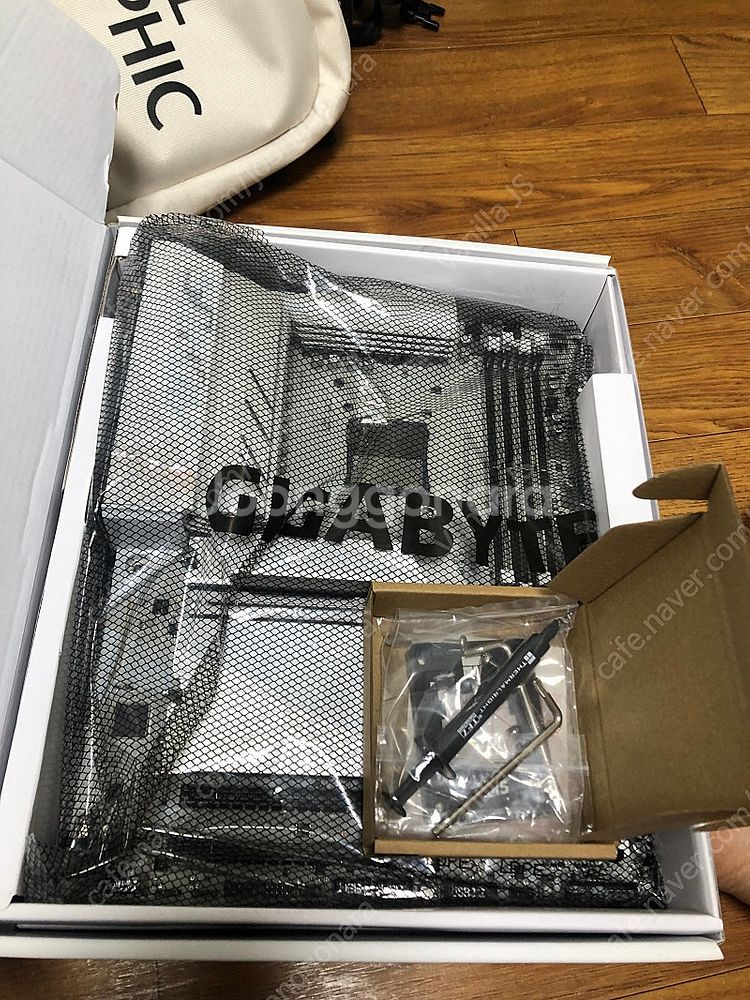 x670e aorus pro x 팝니다.--1