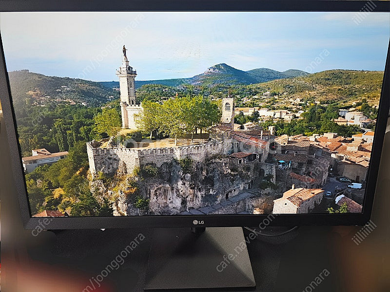 LG 24인치 LED 모니터 24MK430H 팝니다--0
