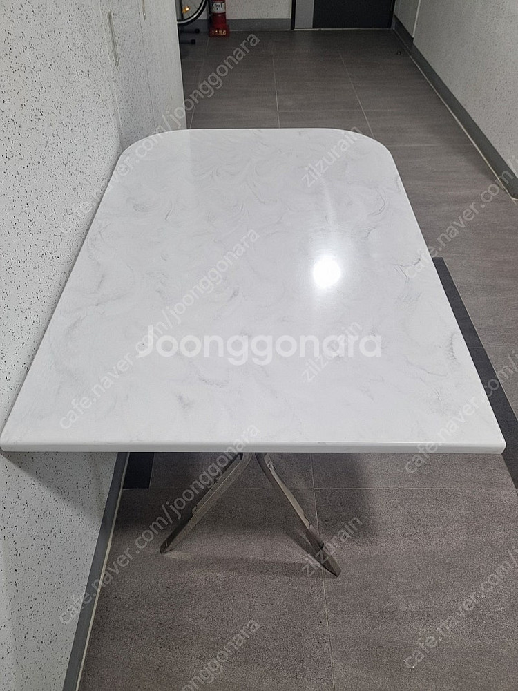 이일랜드 연장식탁 오로라블랑사용 초저가--5