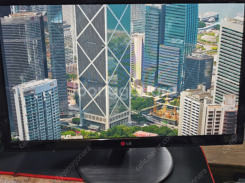 LG 24인치 24EA53VQ LED 모니터 팝니다--1