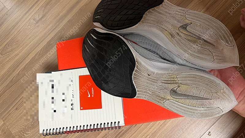 나이키줌x 베이퍼플라이 넥스트%2 화이트 메탈릭실버 280사이즈 팝니다. 이미지