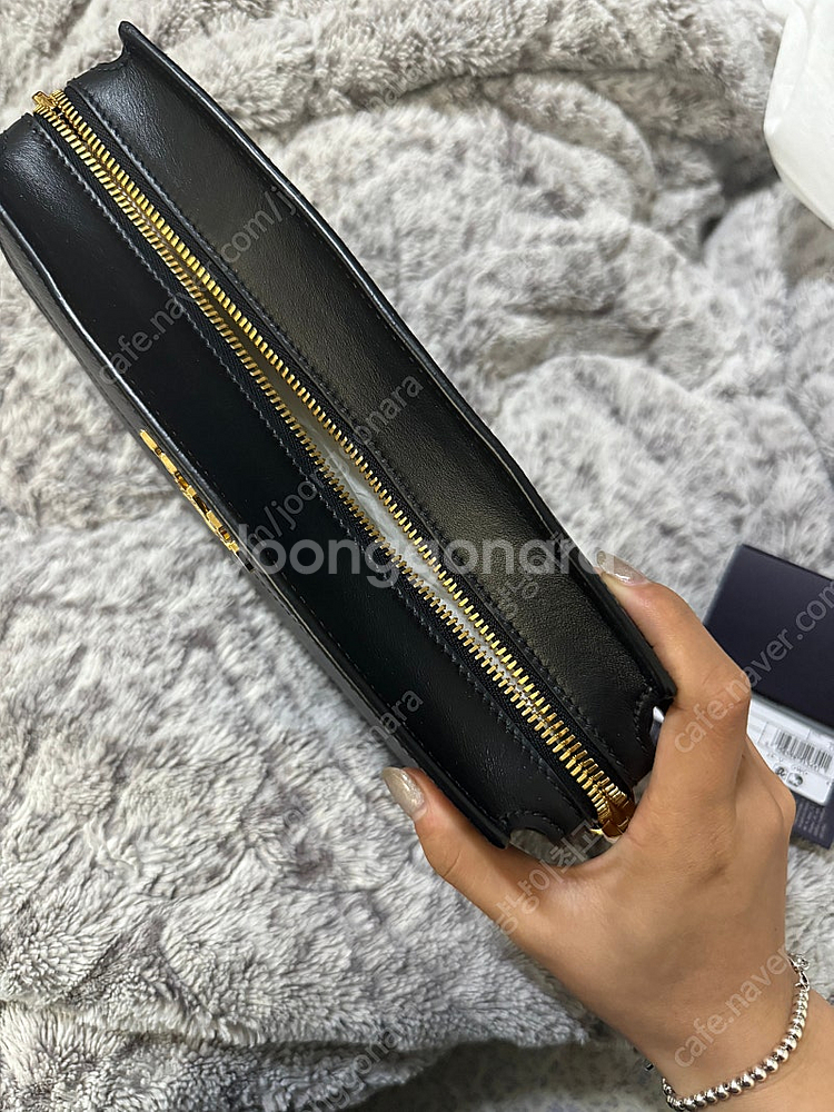 새상품) 프라다 사피아노 숄더백 팝니다--1