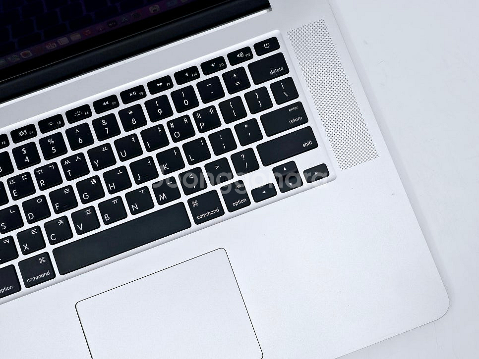 2015 맥북프로 15인치 256GB i7/16GB 애...--2