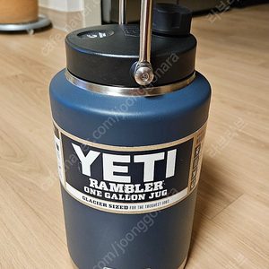 예티(YETI) 램블러 1갤런 저그 판매합니다.