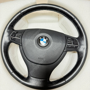 BMW 520d 순정 핸들