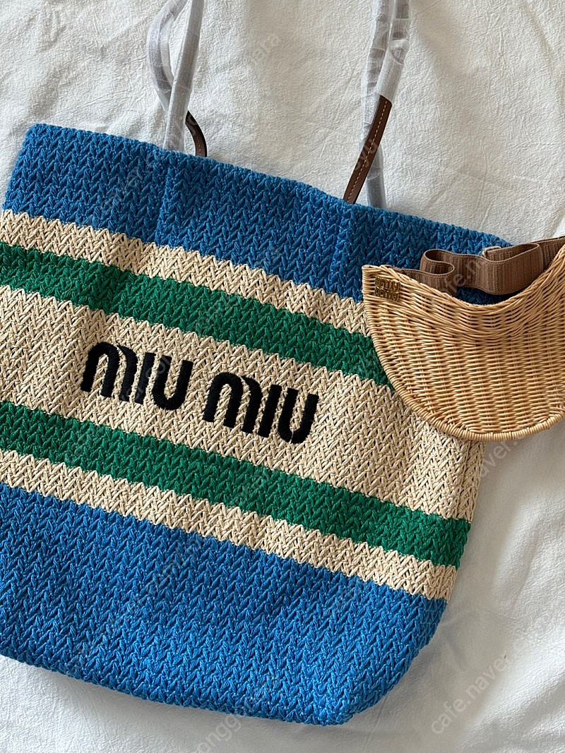 미우미우 라탄 숄더백 휴양지 뜨개질 가방