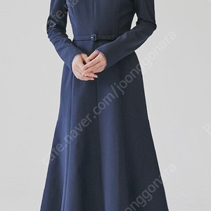 BRIANA Off-shoulder long sleeve semi mermaid dress BAU 원피스 판매합니다.